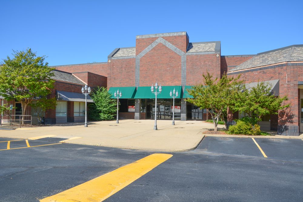 The Village at Pleasant Valley: 10700 N Rodney Parham Rd, Little Rock, AR 72212